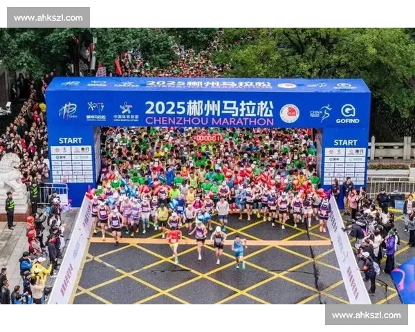 激烈的赛道争锋挑战每一秒,跑步比赛中的速度与坚持较量 激烈的赛道争锋挑战每一秒,跑步比赛中的速度与坚持较量
